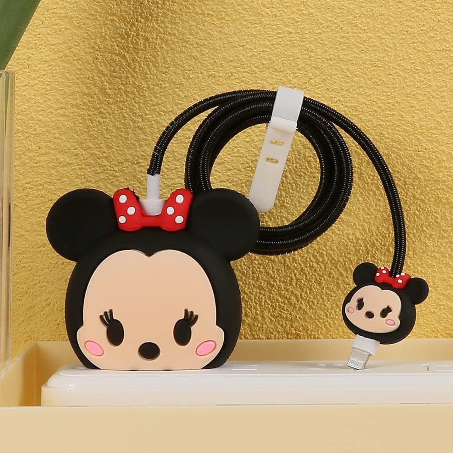 Minnie Mouse Red Bow 18W/20W iPhone Charger Cover – Playful Protection with Cute Design