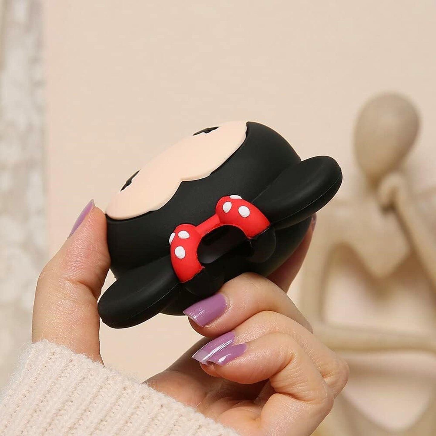 Minnie Mouse Red Bow 18W/20W iPhone Charger Cover – Playful Protection with Cute Design